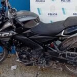 Fue en una moto robada al “telo”, se quedó dormido y descubrieron que estaba armado,  pero sin balas